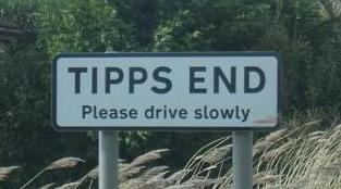 tipps end road sign